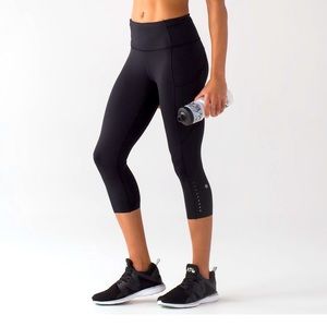 Lululemon Fast & Free Crop 19” - Black - Size 8
